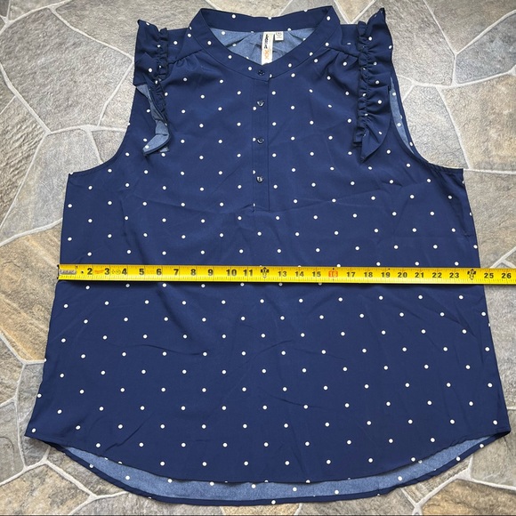 Lara Fashion Polka Dot Sleeveless Top - Picture 5 of 7